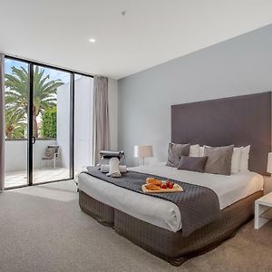 3 Bedroom Pool Level Apartment